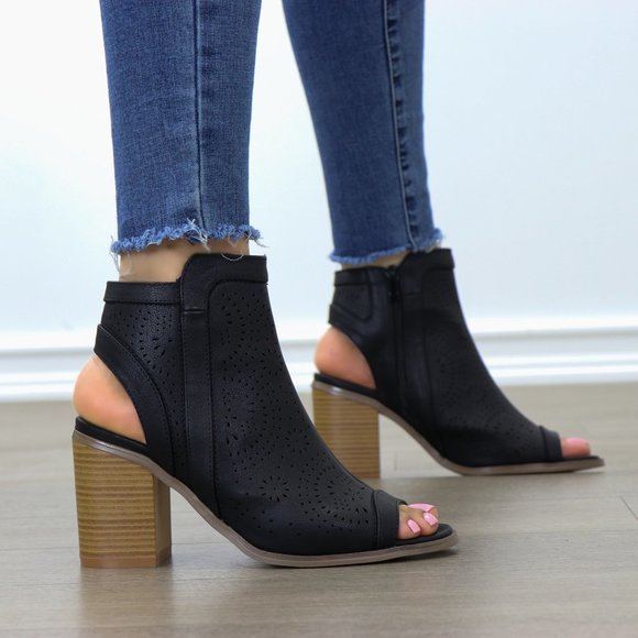 Black Laser cut Design Open Toe Ankle Boots - Picture 4 of 8